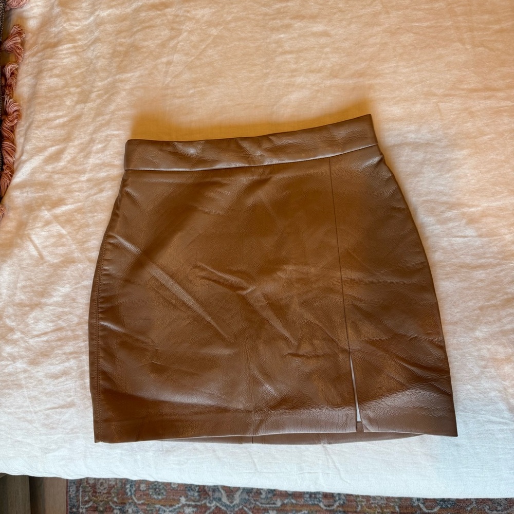 Aritzia Wilfred Camel Leather Mini Skirt | Size 2